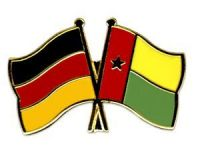 Deutschland - Guinea-Bissau  Freundschaftspin ca. 22 mm